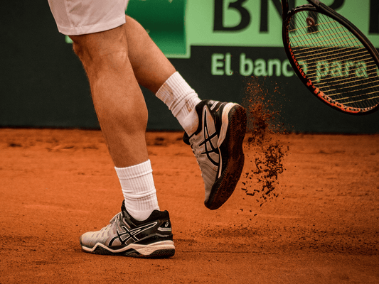 Resta al passo con il gioco: esercizi pre-hab per giocatori di tennis