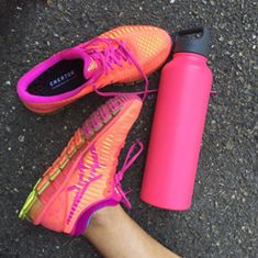 Perché non indossare solette semplicemente non ha senso