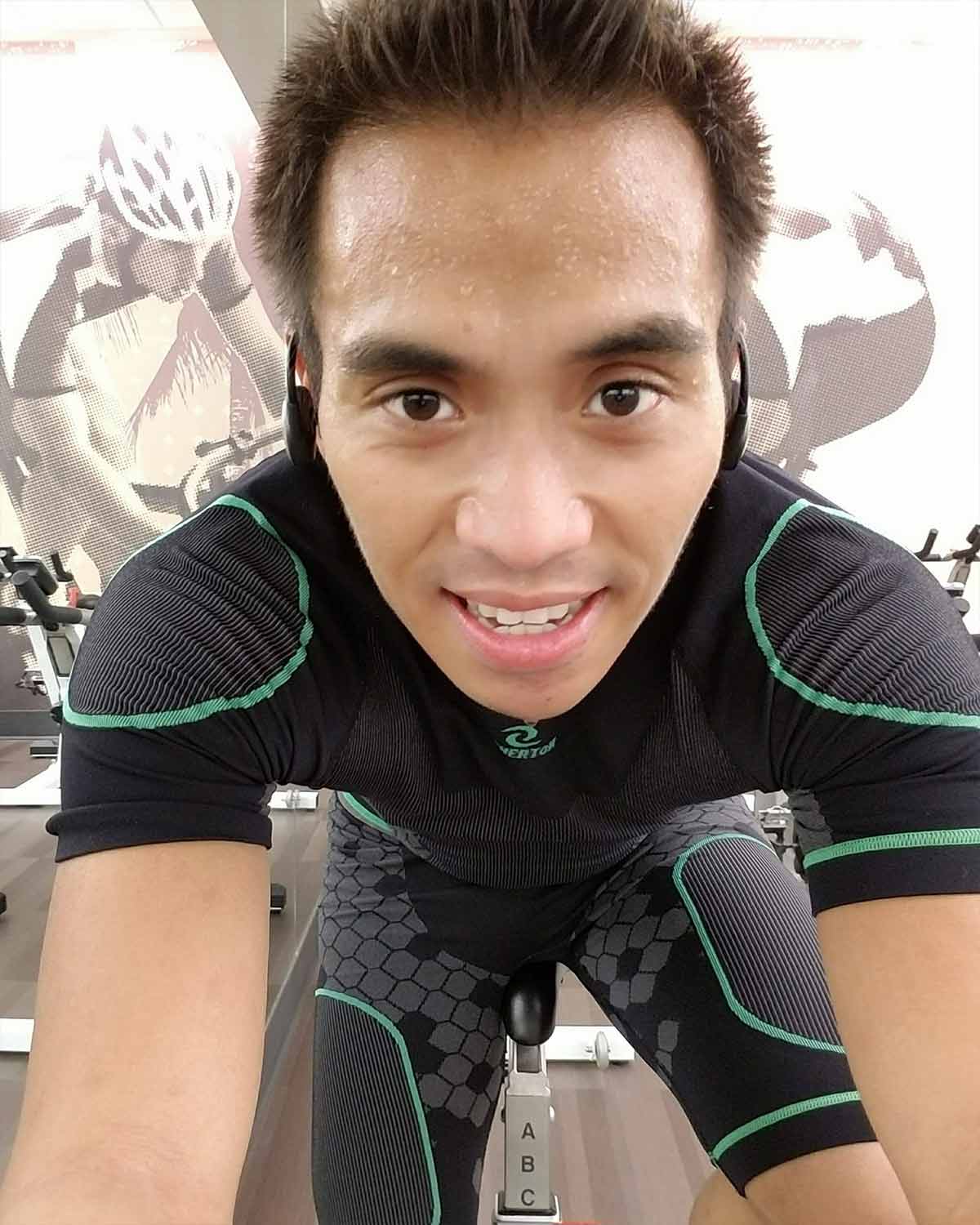 Enertor ambassador man wearing Enertor Baselayer top and shorts